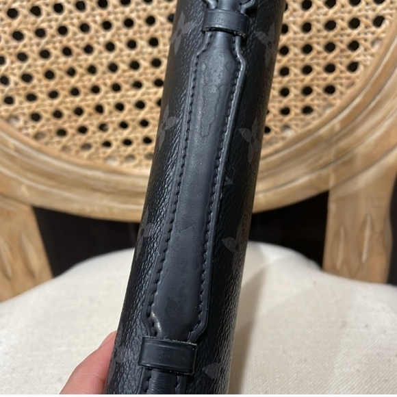 Louis Vuitton Eclipse Monogram Zippy Organizer Wallet Bag/Unisex - Picture 8 of 11